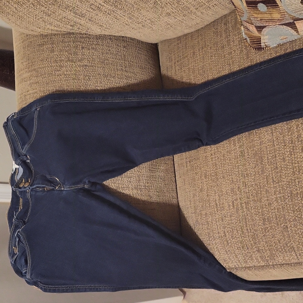 Ladies Jean's  size 30× 32 in excellent  use condition  fits a size 8 ladies - Picture 3 of 6